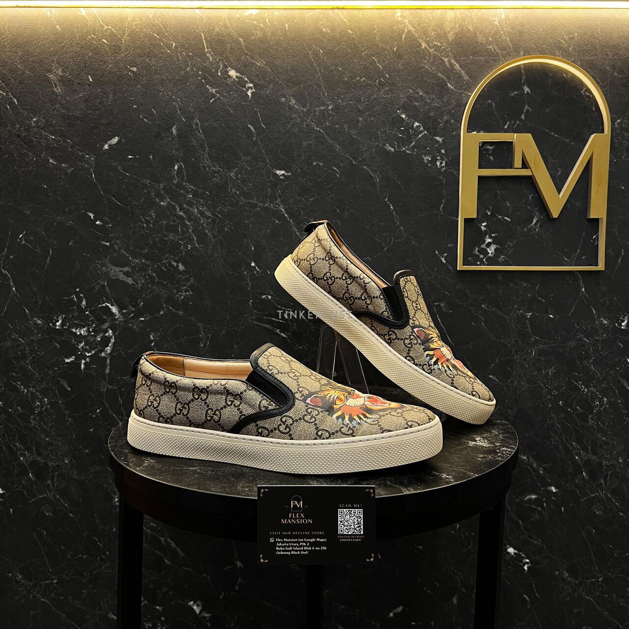sepatu sneakers Gucci Angry Cat GG Monogram Slip On Sneakers Tinkerlust